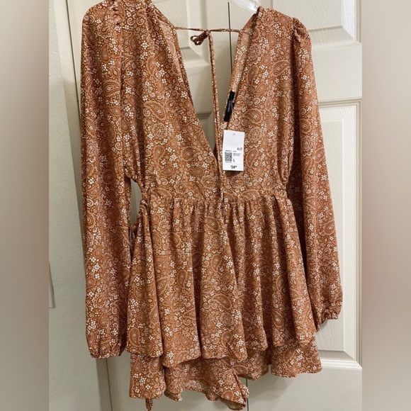 Romper - Picture 5 of 6